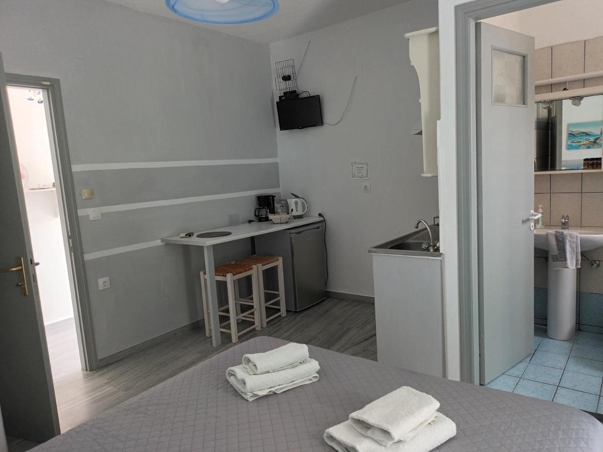 Athina'S Blue Studios Naousa  Bagian luar foto
