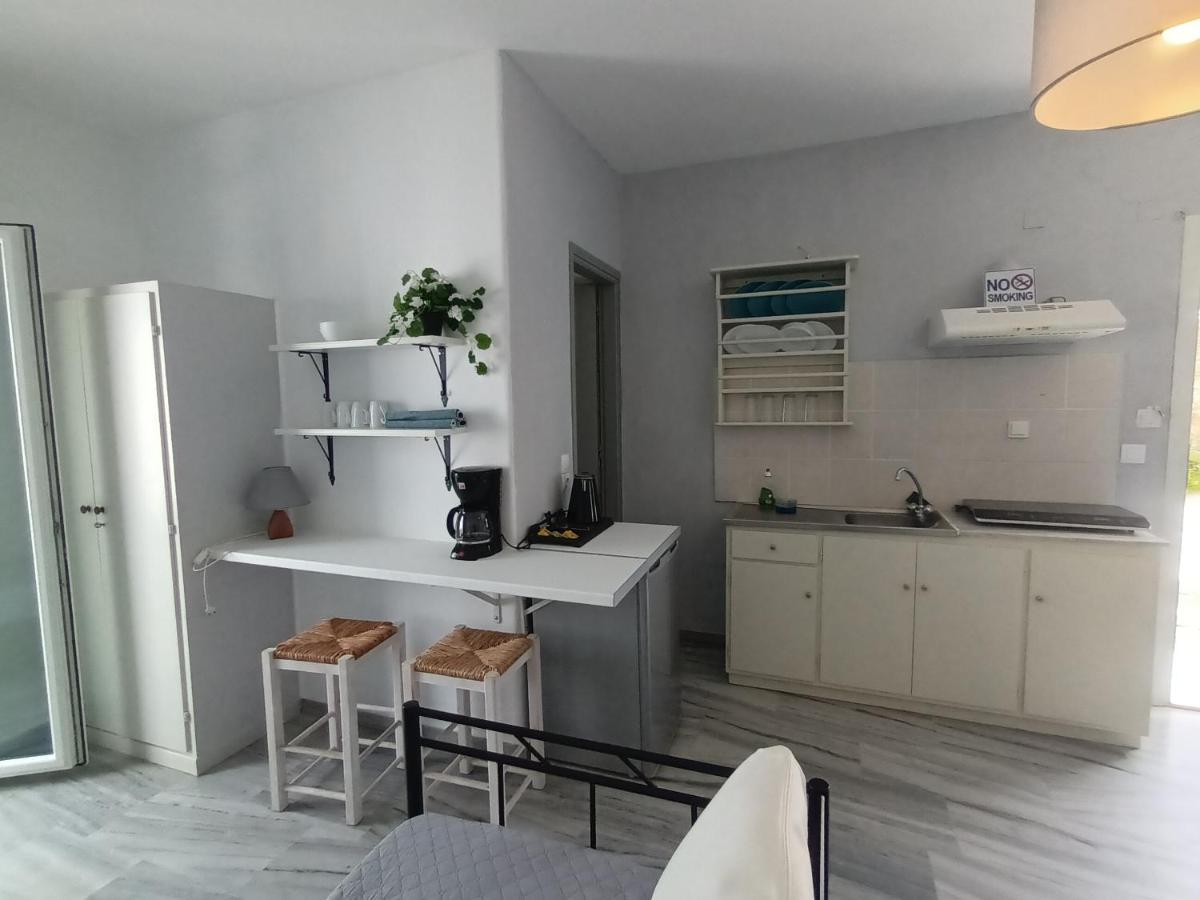 Athina'S Blue Studios Naousa  Bagian luar foto