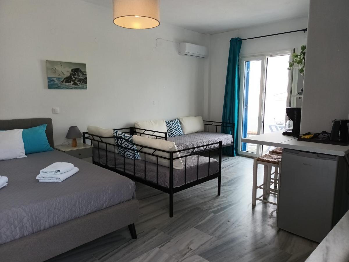 Athina'S Blue Studios Naousa  Bagian luar foto