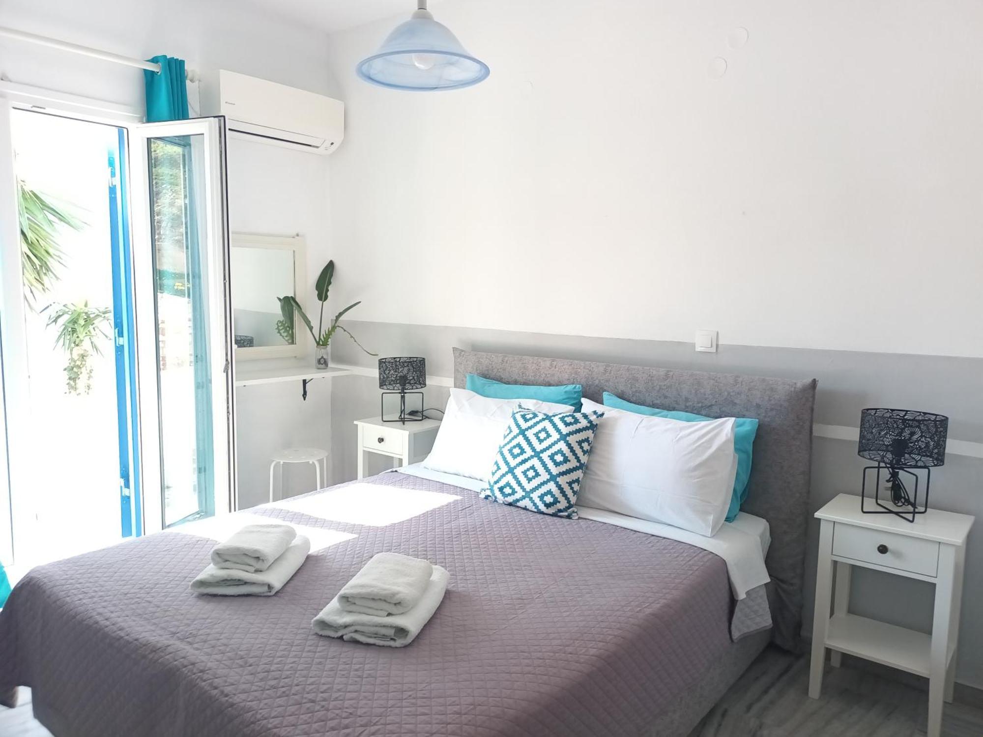 Athina'S Blue Studios Naousa  Bagian luar foto